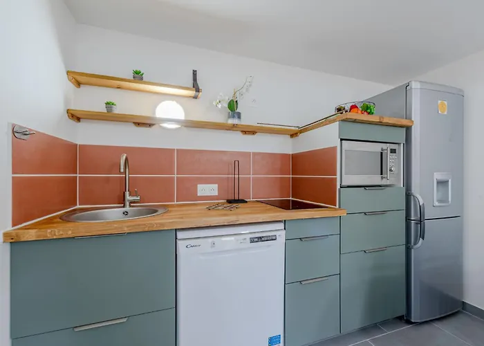 Casa de Férias Les Capellanes-4 By Interhome *