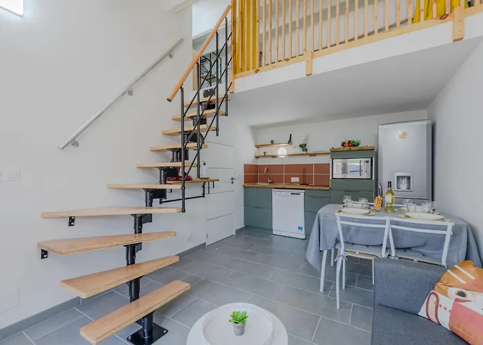 Les Capellanes-4 By Interhome